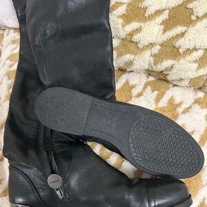 GEOX Black breathable over the Knee Boots with Soft leather and Sleek Design